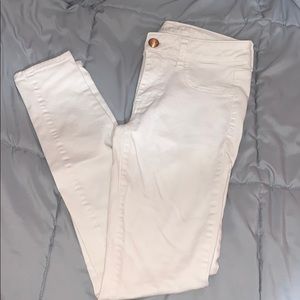 American Eagle Super Super Stretch White Jeans